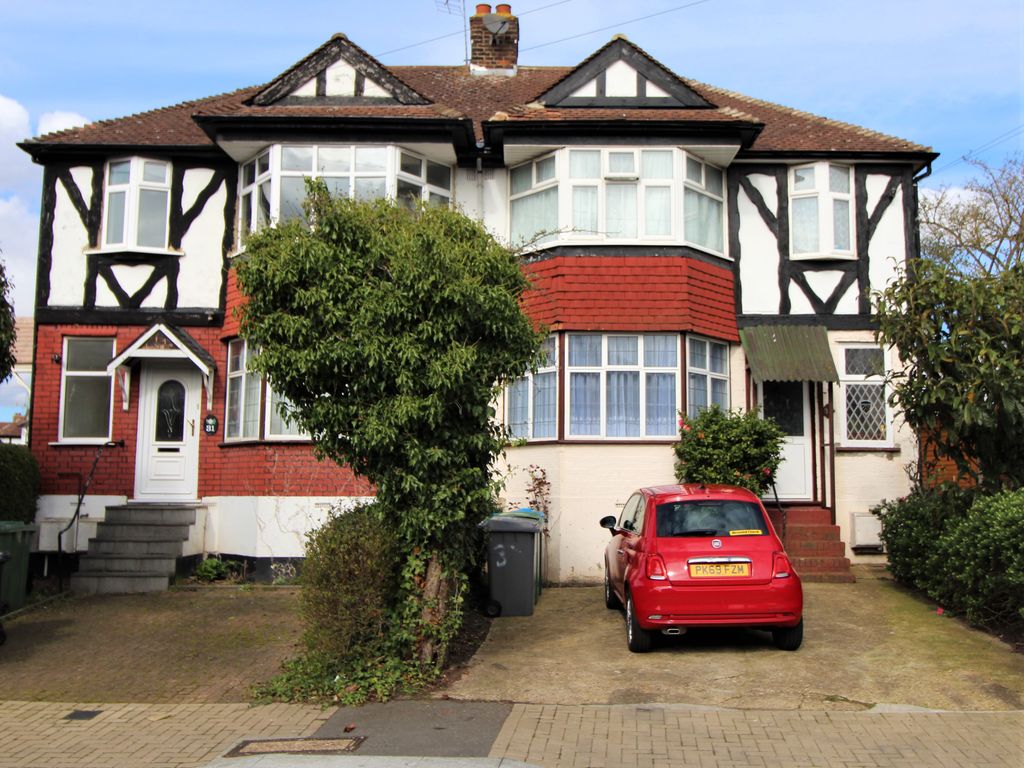 Vincent Gardens Dollis Hl NW2  