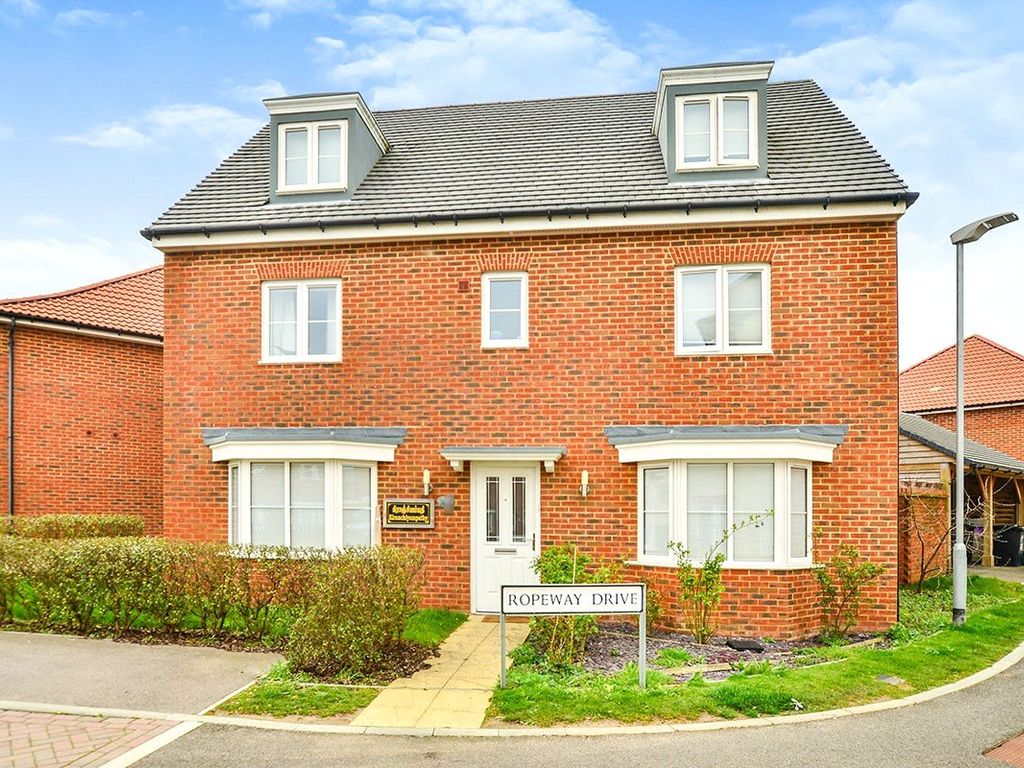 5 bed detached house for sale in Ropeway Drive, Aylesham, Canterbury