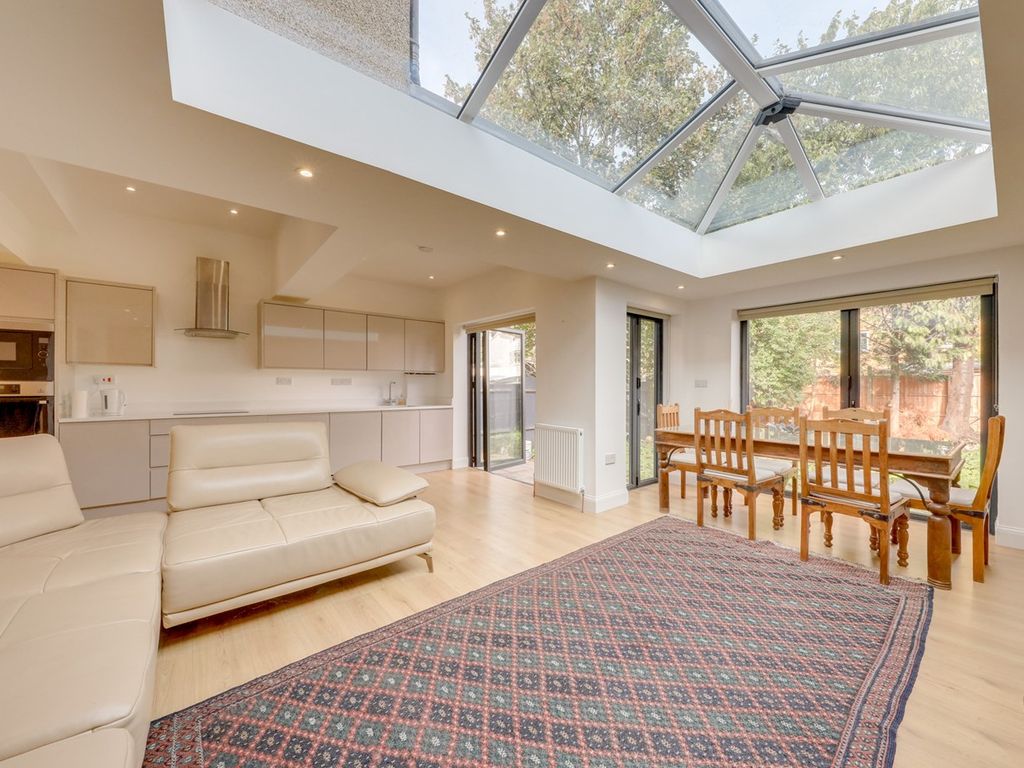 4 bed semidetached house for sale in Charsley Road, Catford, London