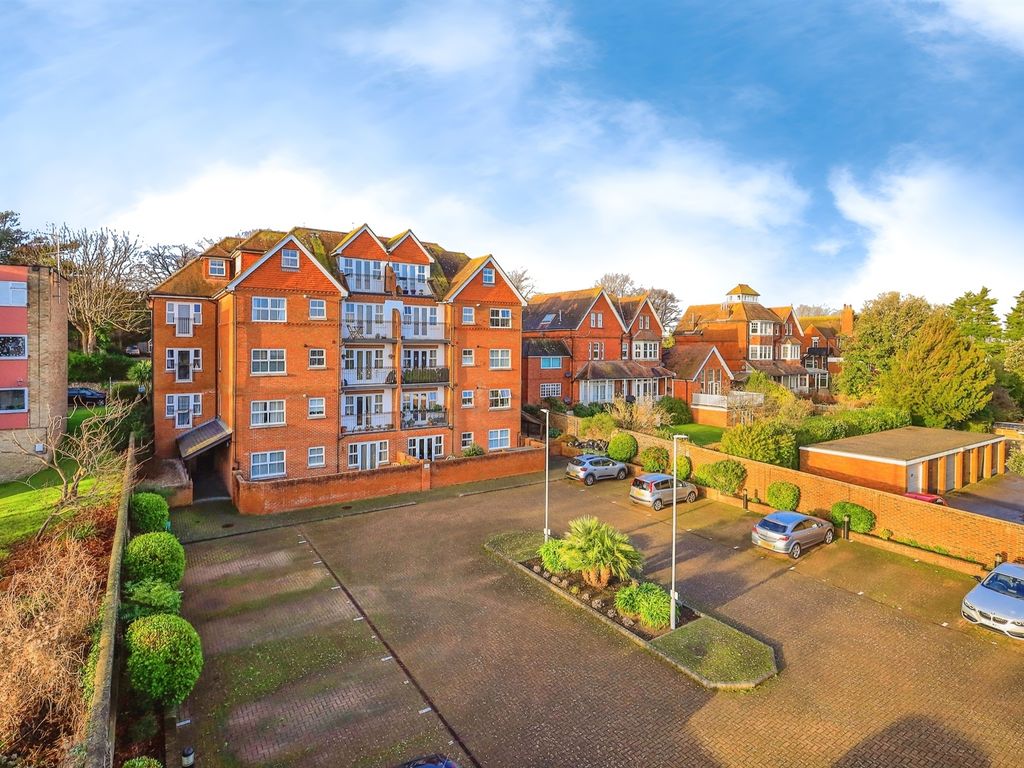 2 bed flat for sale in Arundel Road, Eastbourne BN21, £250,000 Zoopla