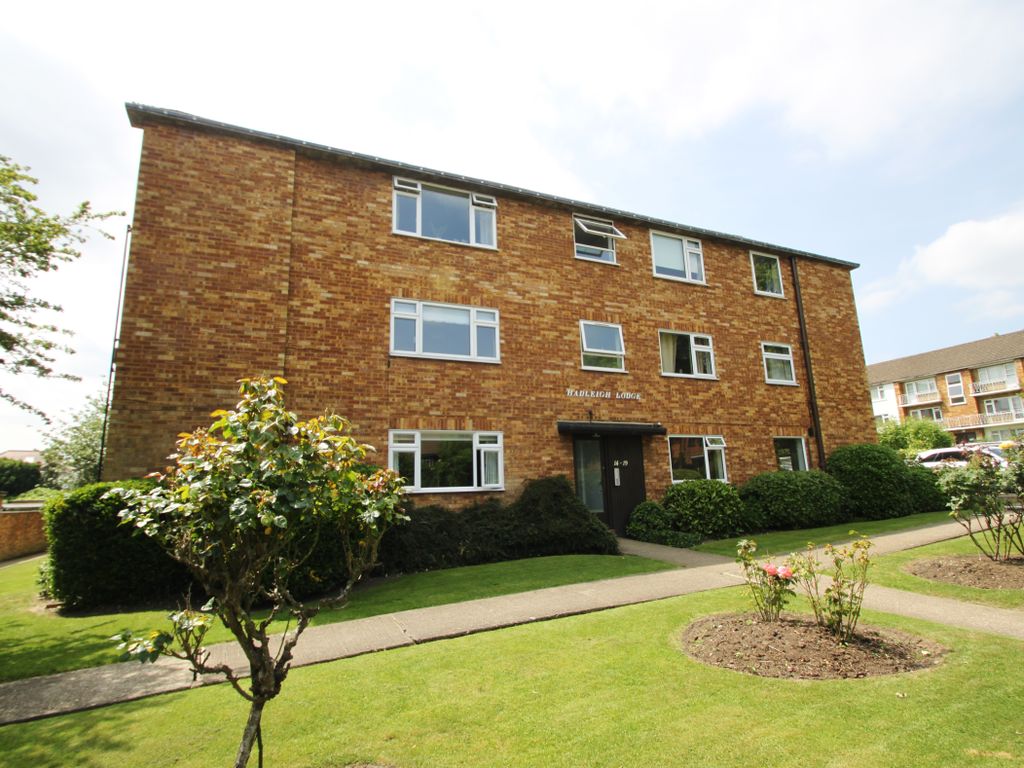 2 bed flat for sale in Snakes Lane, Woodford Green IG8 Zoopla