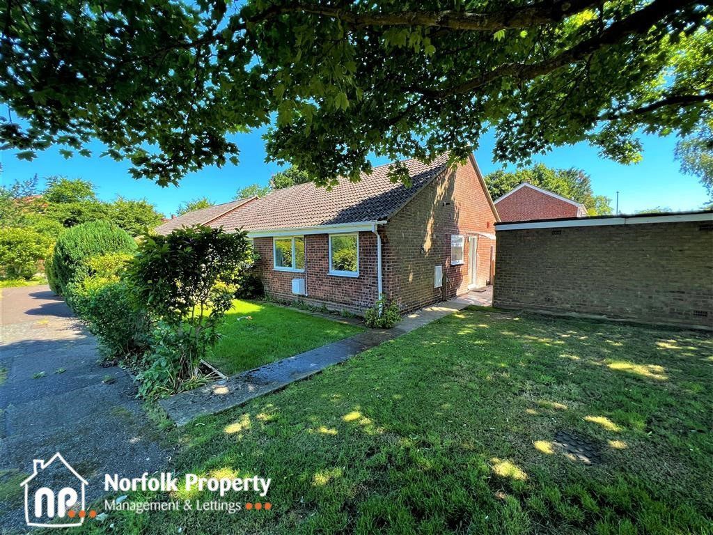 2 bed bungalow to rent in Legrice Crescent, North Walsham NR28, £895