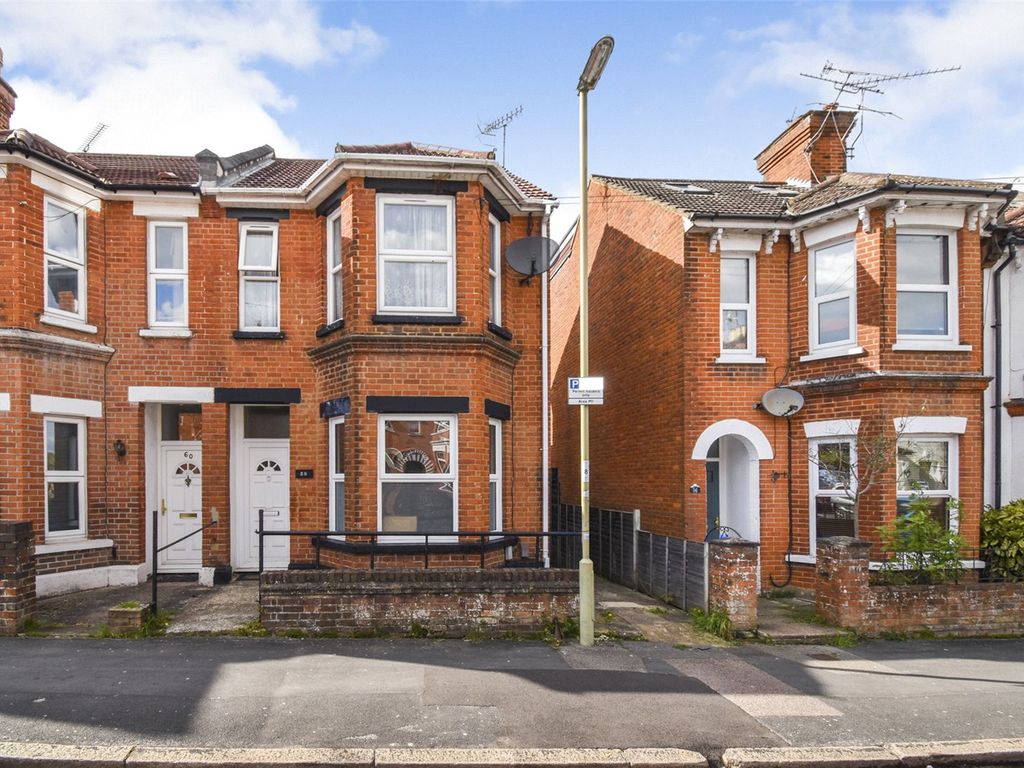 3 bed semidetached house for sale in St. Michaels Road, Aldershot