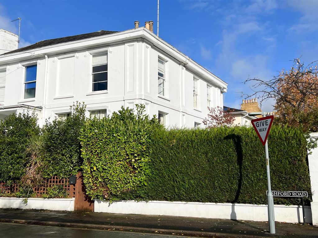 1 bed flat for sale in Ashford Road, Cheltenham GL50, £235,000 Zoopla
