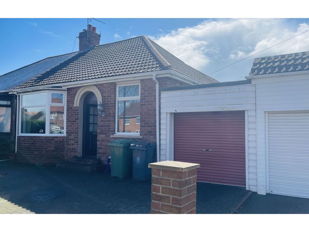 3 bed semidetached bungalow for sale in Lynn Road, North Shields NE29