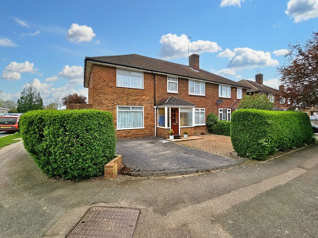 5 bed semidetached house for sale in Bullhead Road, Borehamwood WD6