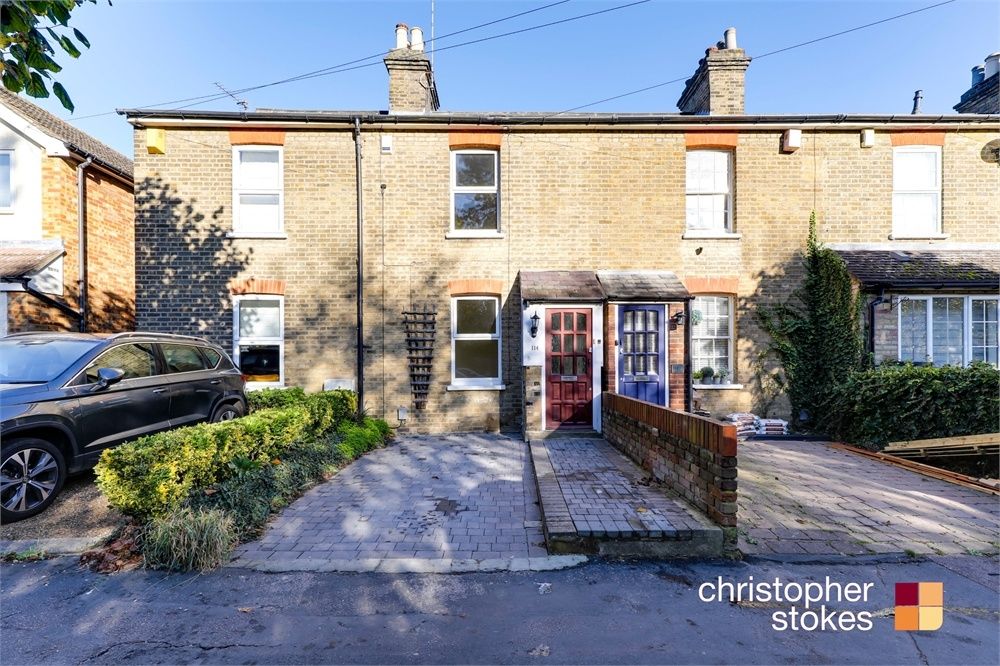 3 bed terraced house for sale in Cromwell Avenue, Cheshunt