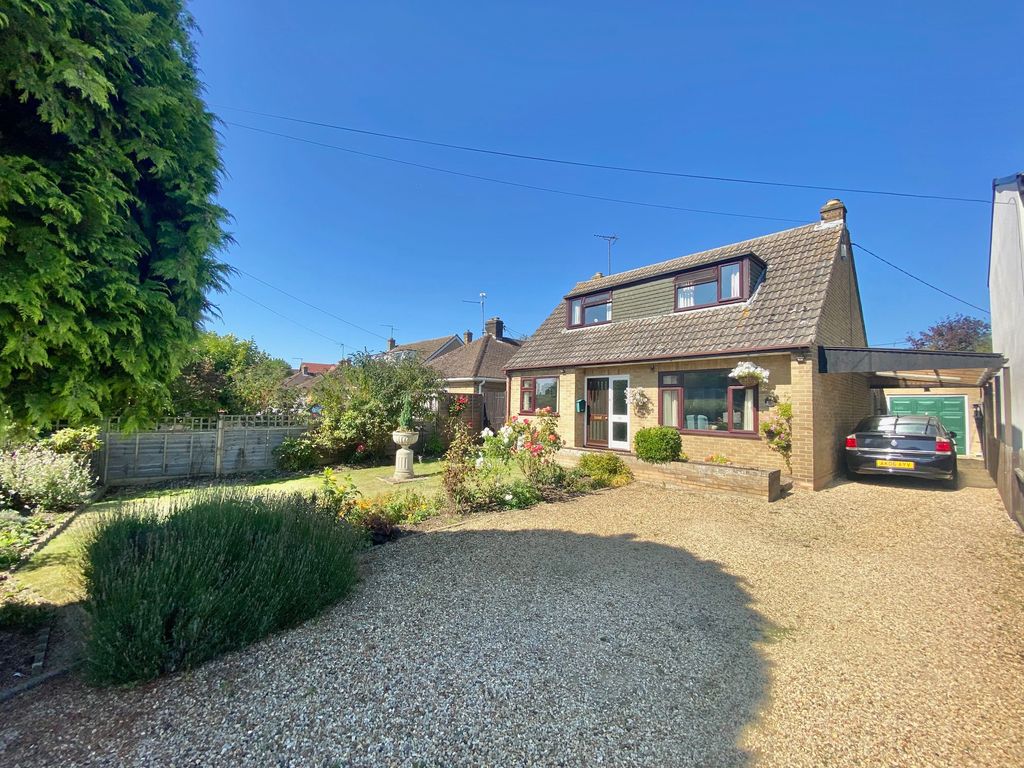 3 bed detached house for sale in Oundle Road, Peterborough PE7, £