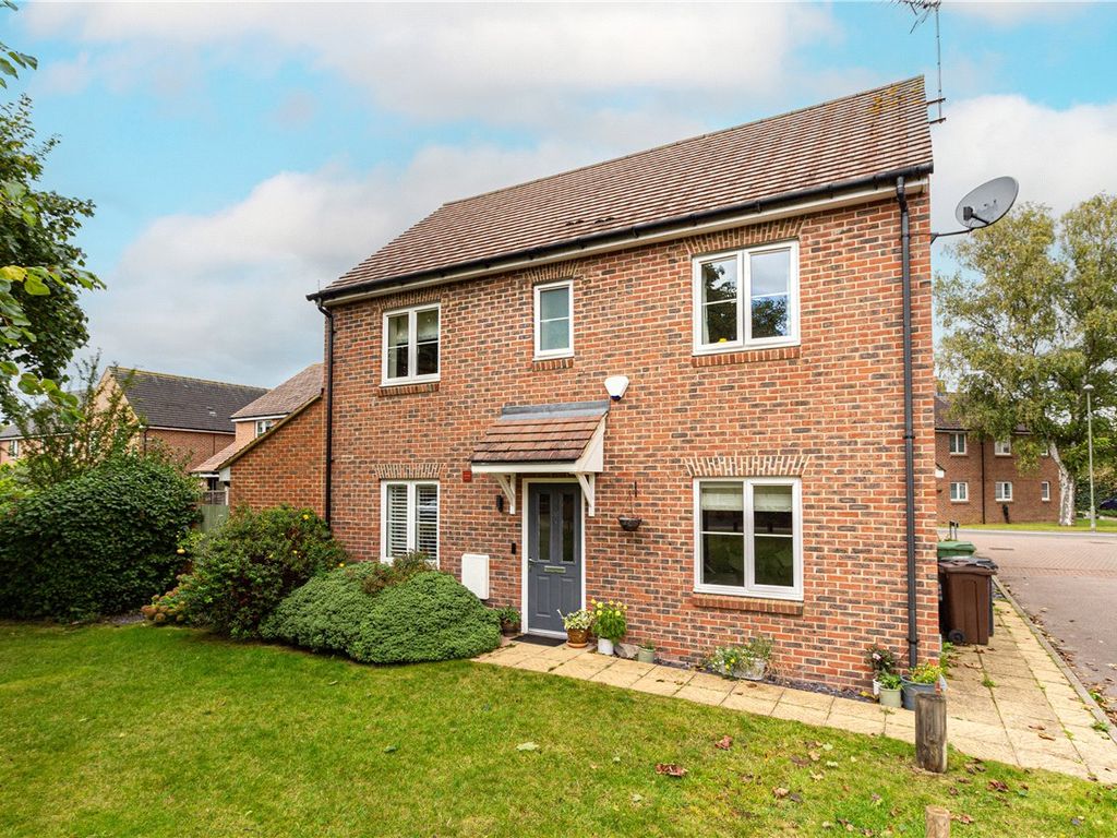3 bed semidetached house for sale in Old School Drive, Wheathampstead