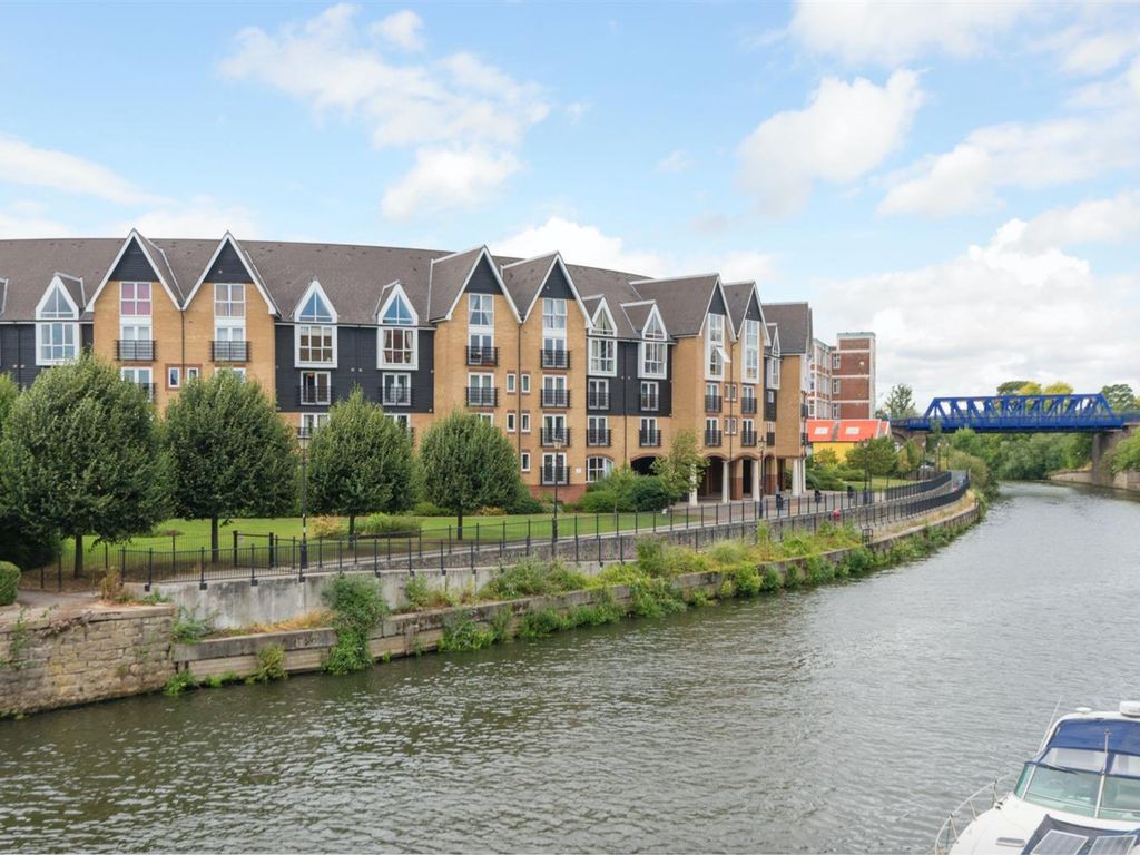 2 bed flat to rent in Scotney Gardens, Maidstone, Kent ME16 Zoopla