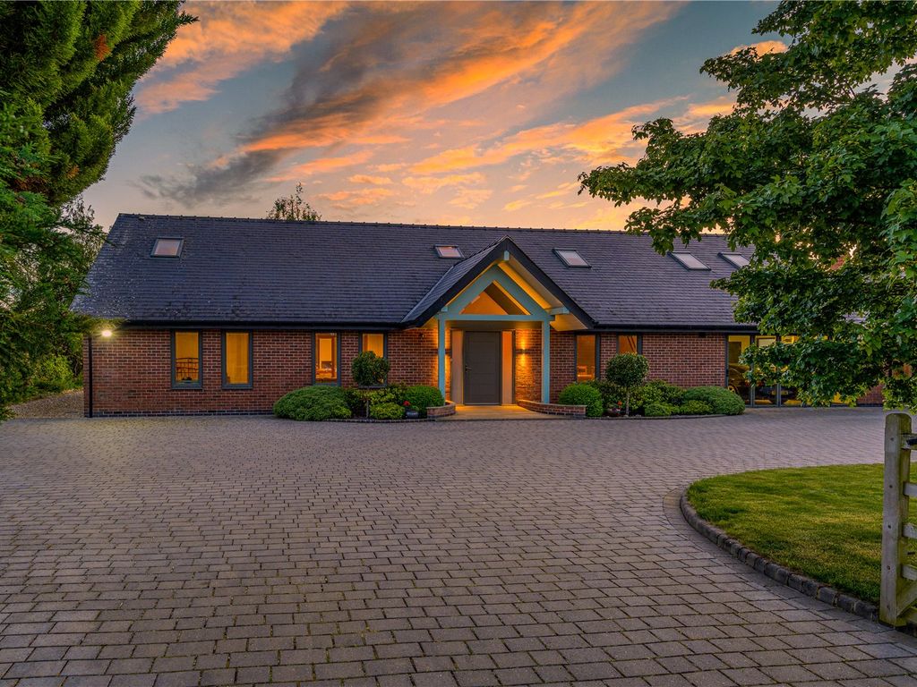 6 bed detached house for sale in Carlton Road, Hough On The Hill