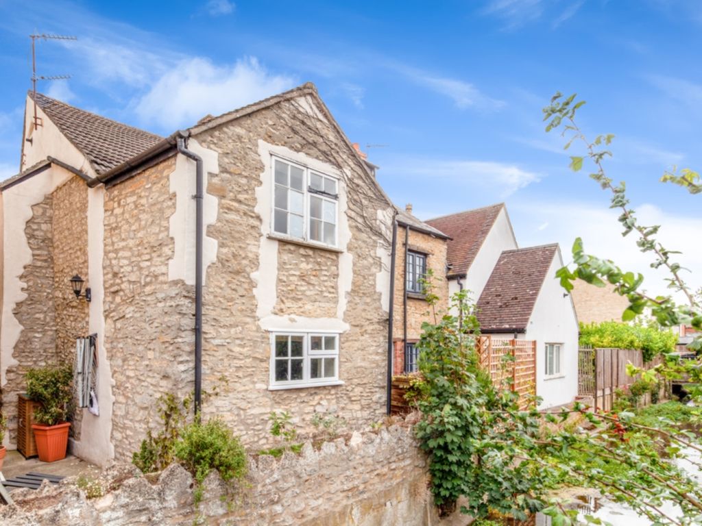 2 bed cottage for sale in Chapel Street, Bicester OX26 Zoopla