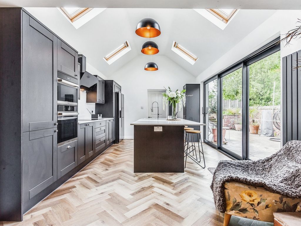 3 bed semidetached bungalow for sale in Potovens Lane, Lofthouse