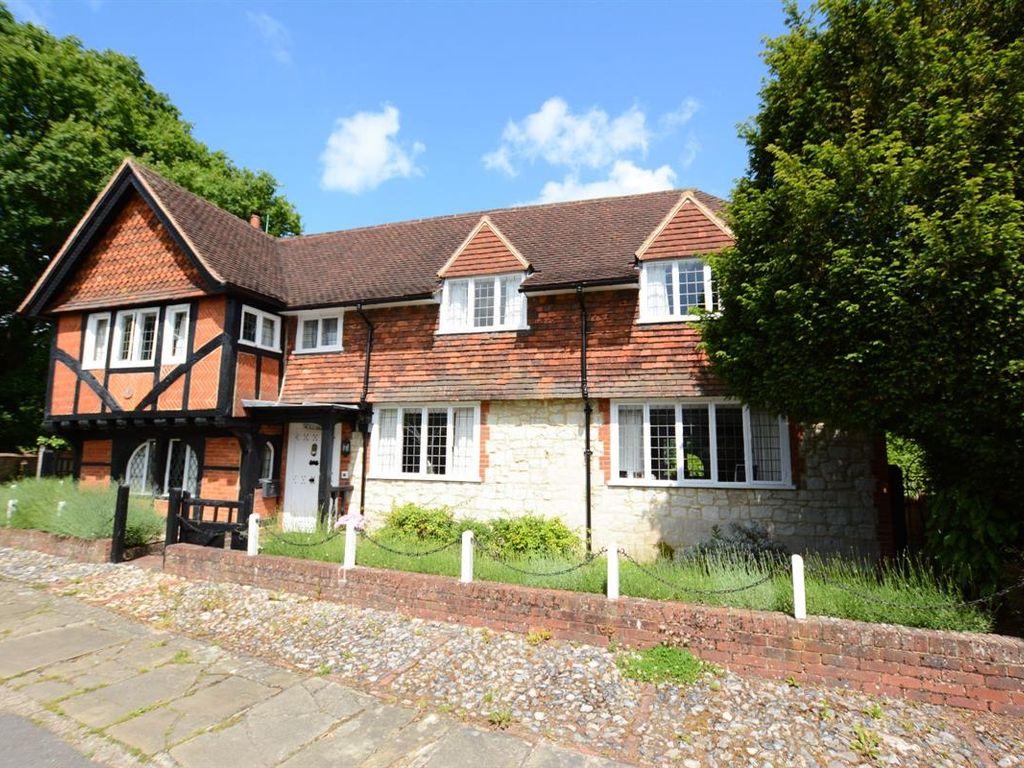 6 bed detached house to rent in The Old Quality Street, Merstham, Redhill RH1 Zoopla