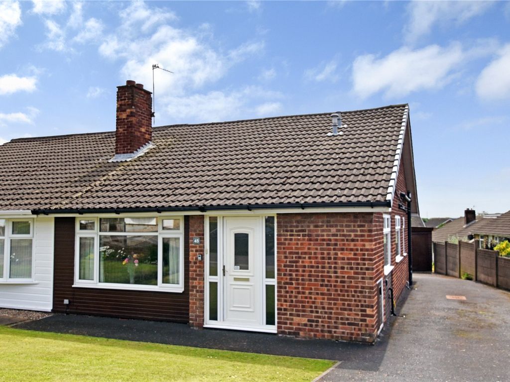 4 bed bungalow for sale in Ryedale Way, Tingley, Wakefield, West