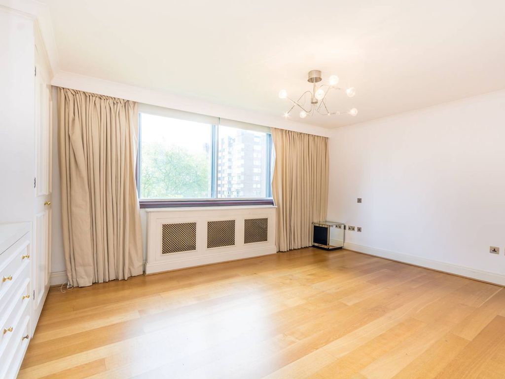 The Quadrangle, Hyde Park Estate, London W2  