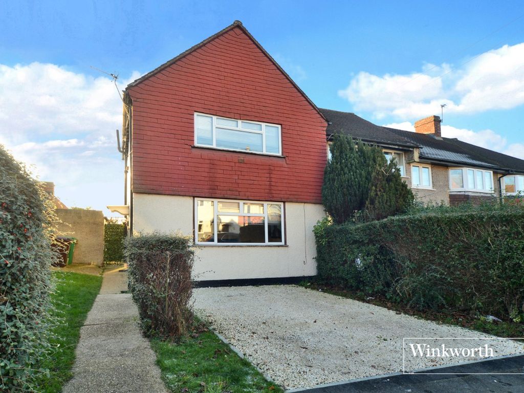 3 bed end terrace house for sale in Browning Avenue, Worcester Park KT4