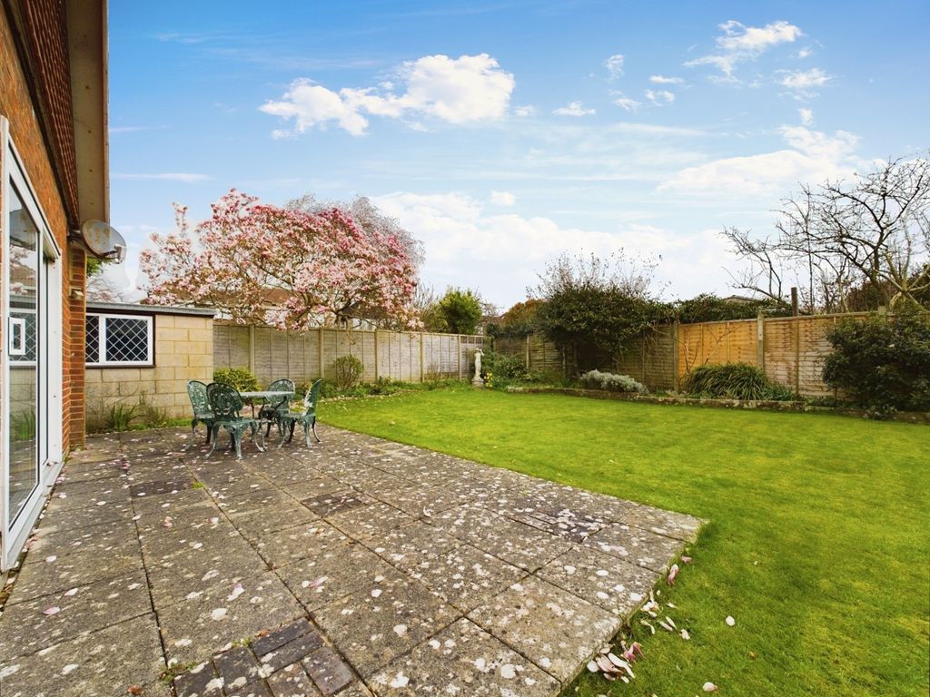 6 bed detached house for sale in Oxen Avenue, ShorehamBySea BN43 Zoopla