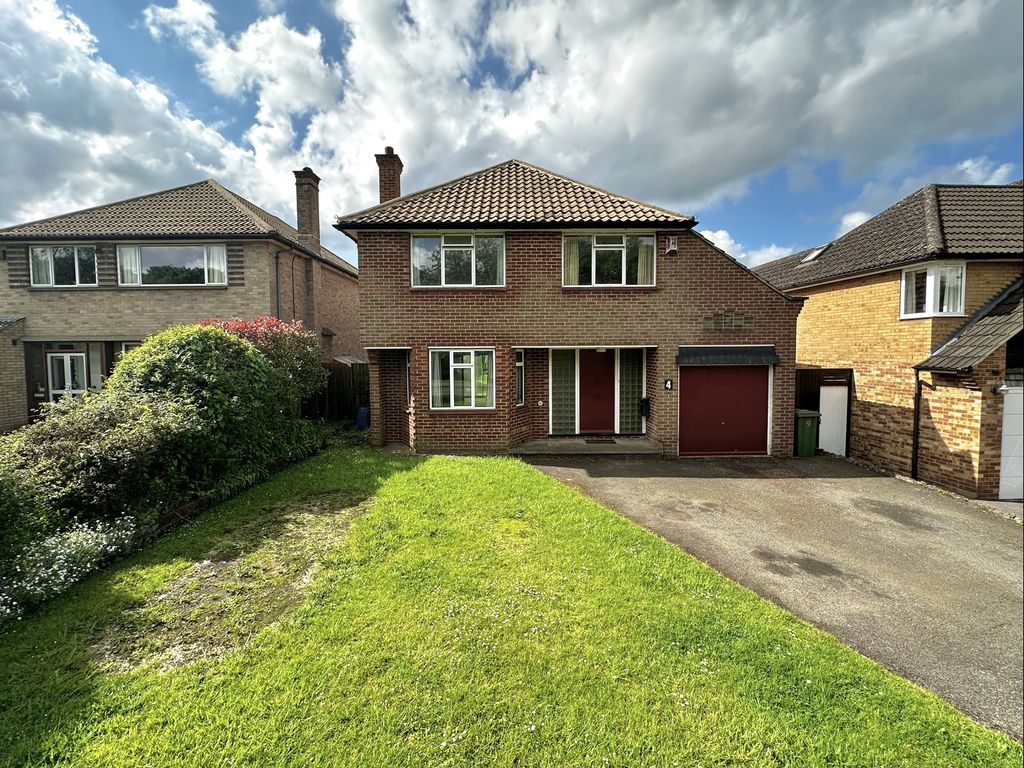 4 bed detached house for sale in Denewood Close, Watford WD17, £900,000 Zoopla