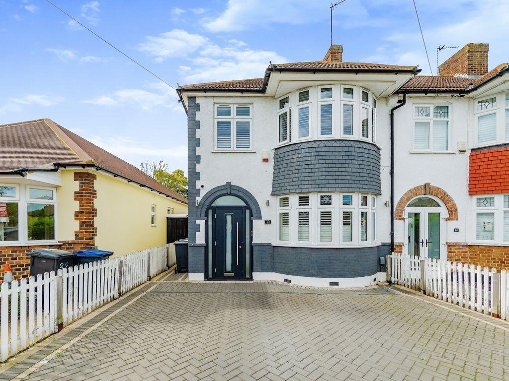 3 bed semidetached house for sale in Bywood Avenue, Shirley, Croydon