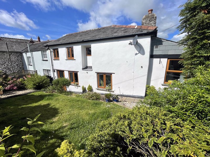 2 bed cottage for sale in Grenville Road, Lostwithiel PL22, £275,000