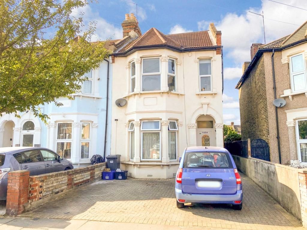2 bed flat to rent in Balfour Road, Ilford IG1 Zoopla