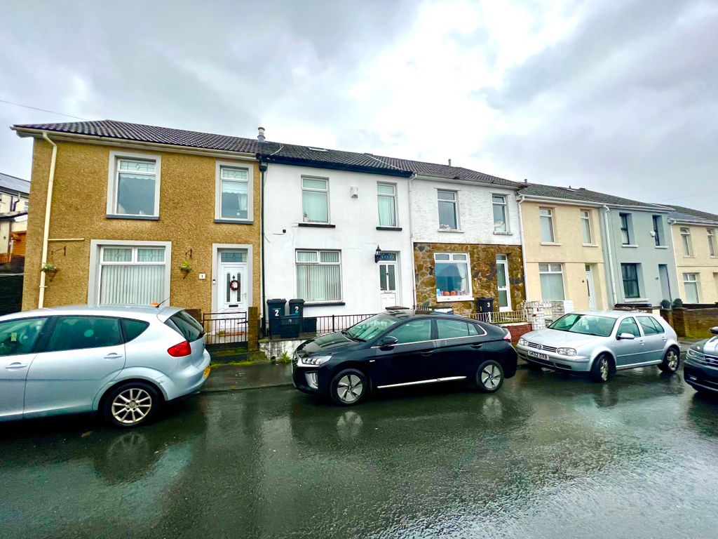 Arfryn Place, Merthyr Tydfil CF47  