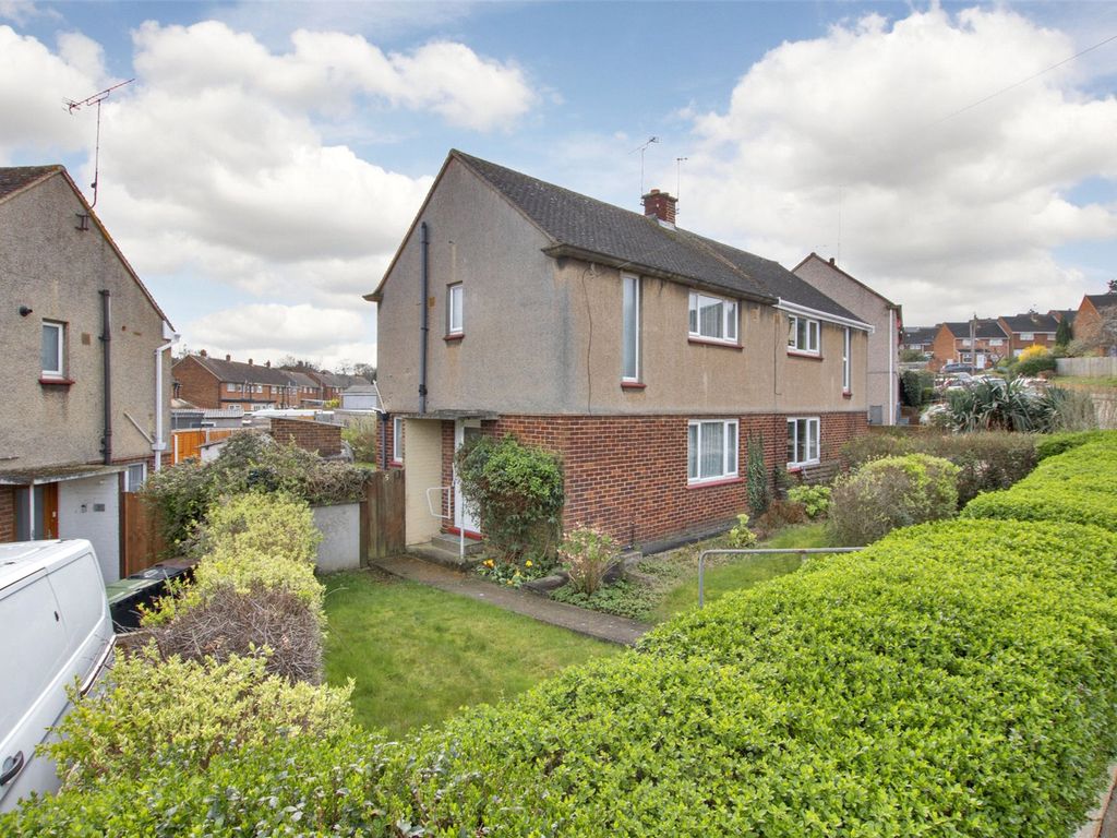 2 bed semidetached house for sale in Livingstone Road, Gravesend, Kent