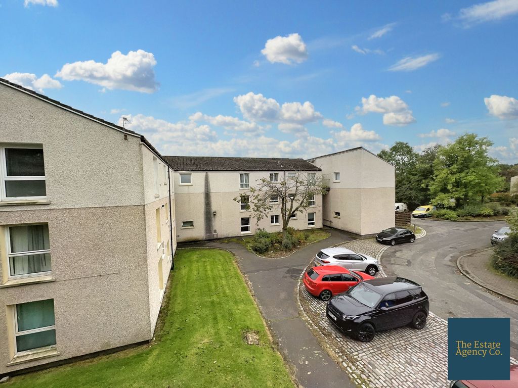 2 bed flat for sale in Oak Road, Cumbernauld, Glasgow G67, £50,000 Zoopla