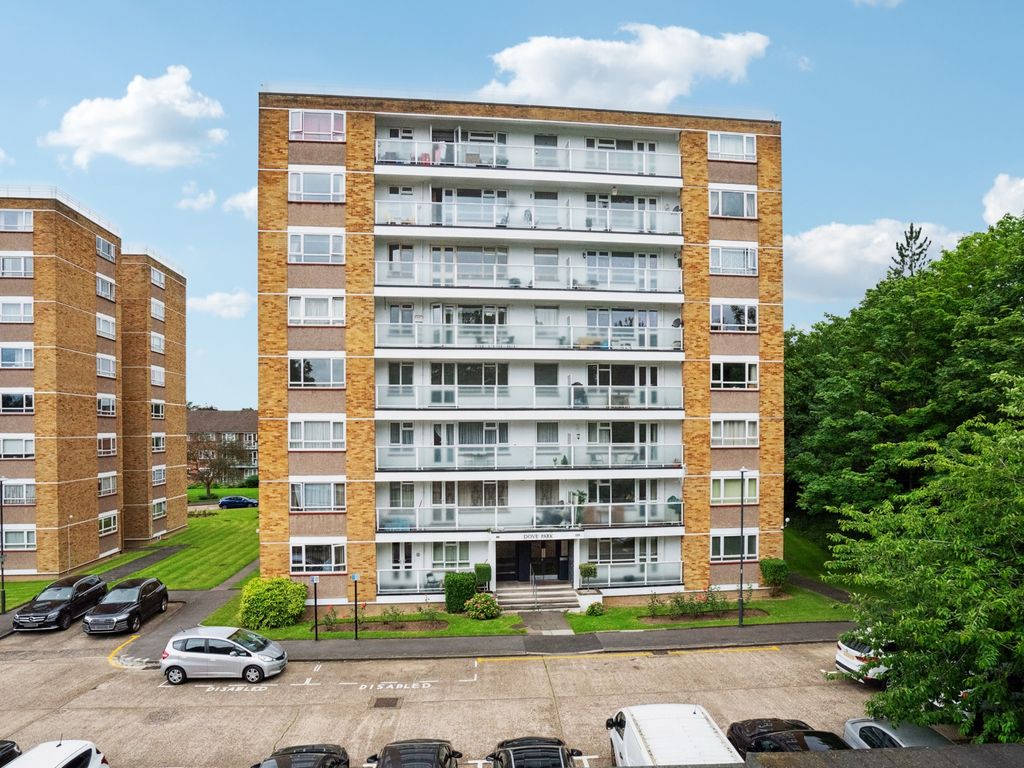 3 bed flat for sale in Dove Park, Hatch End, Pinner HA5, £450,000 Zoopla