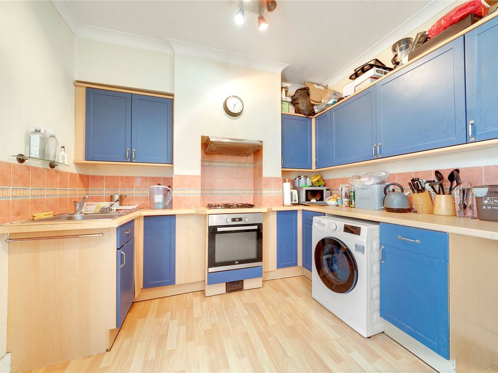 2 bed terraced house for sale in William Road, Sutton SM1, £375,000