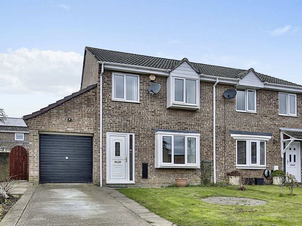 3 bed semidetached house for sale in Rookwood Hunt, Newton Aycliffe