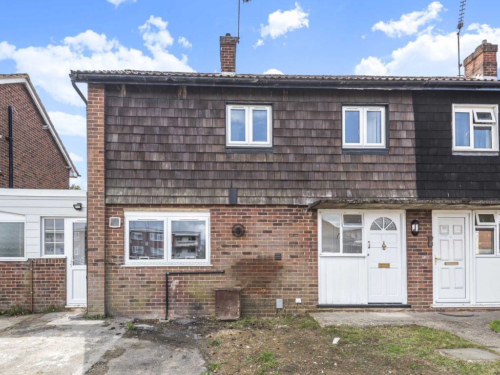 Applegarth Avenue, Guildford GU2