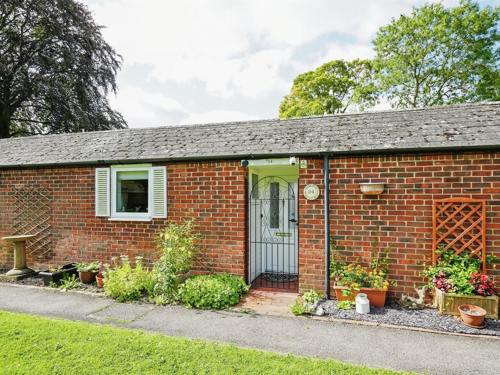 1 bed terraced bungalow for sale in Dibleys, Blewbury, Didcot OX11, £