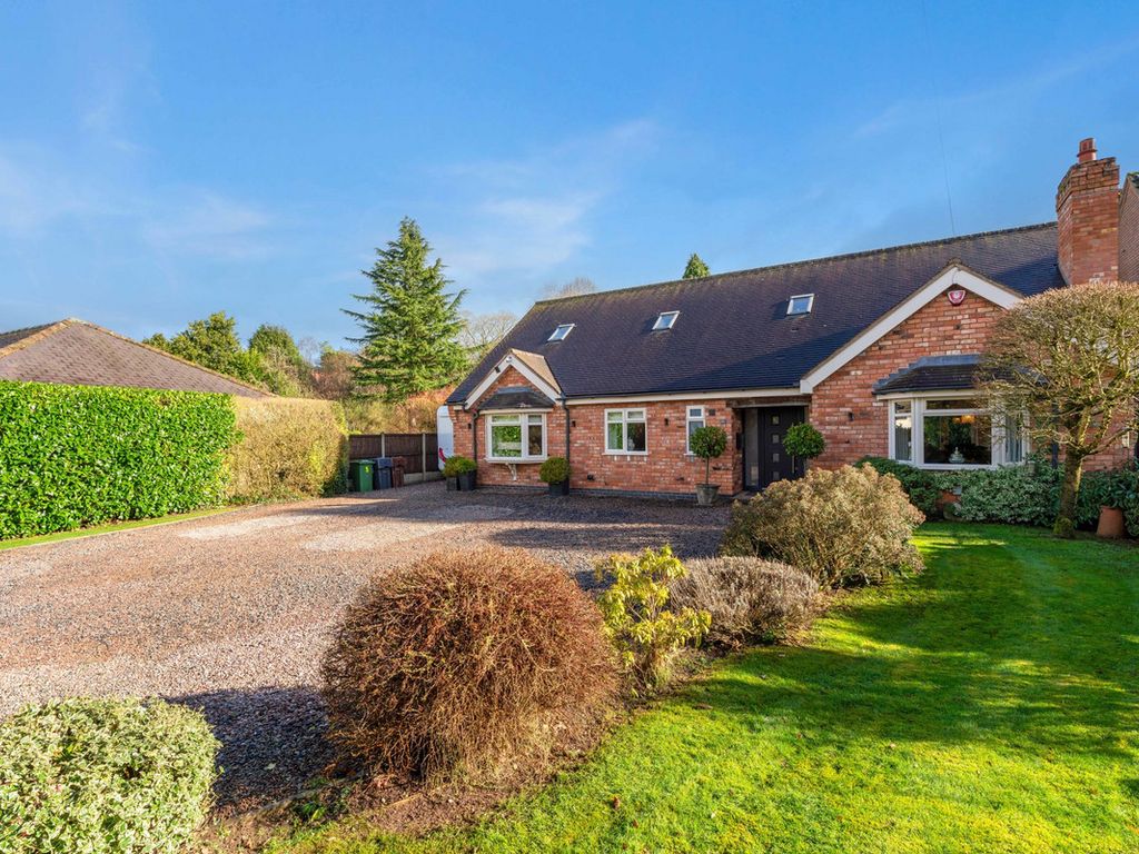 4 bed detached house for sale in Pikes Pool Lane Burcot Bromsgrove