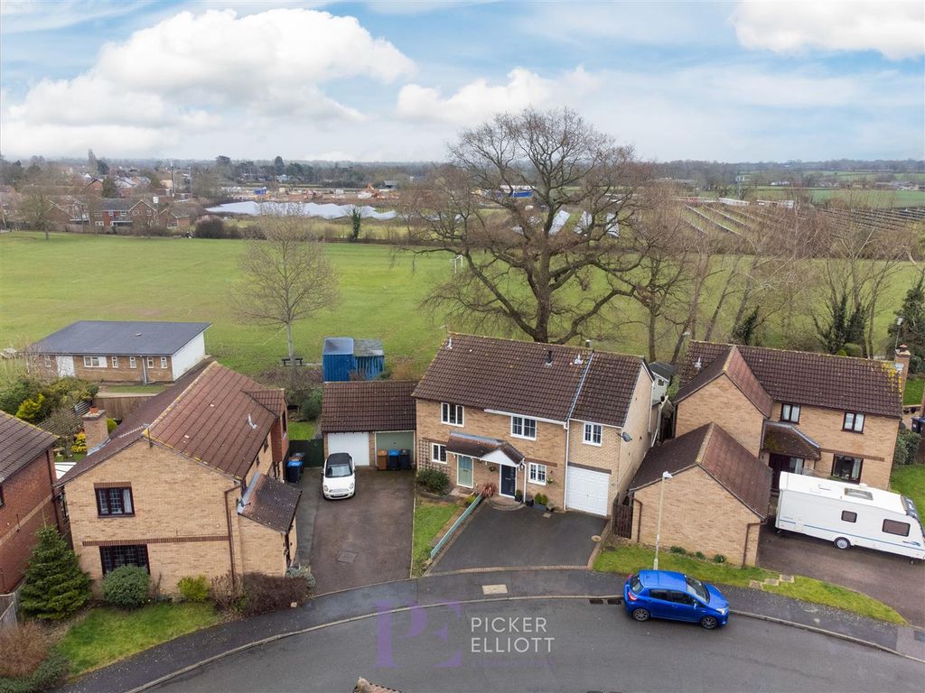 3 bed semidetached house for sale in Arnold Road, Stoke Golding