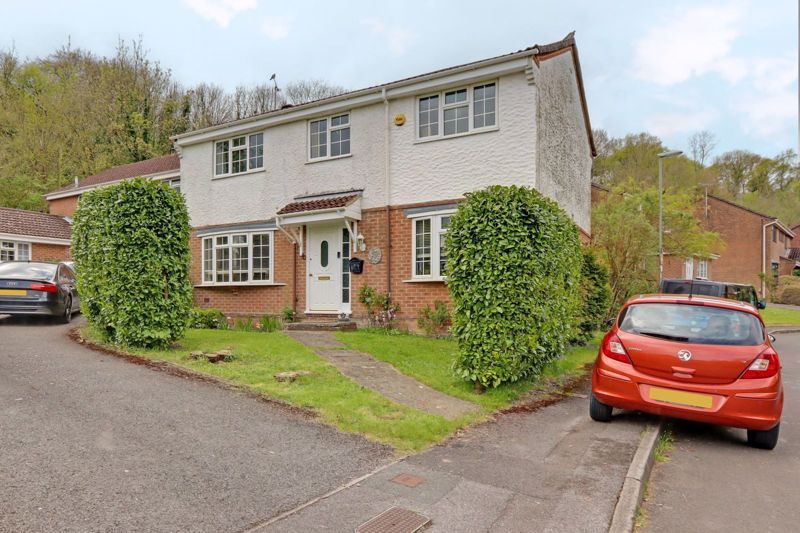 4 bed detached house for sale in Coombs Close, Horndean, Waterlooville