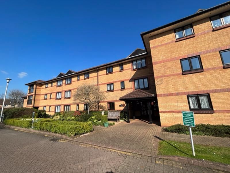 2 bed flat for sale in Cloverdale Drive, Longwell Green, Bristol BS30