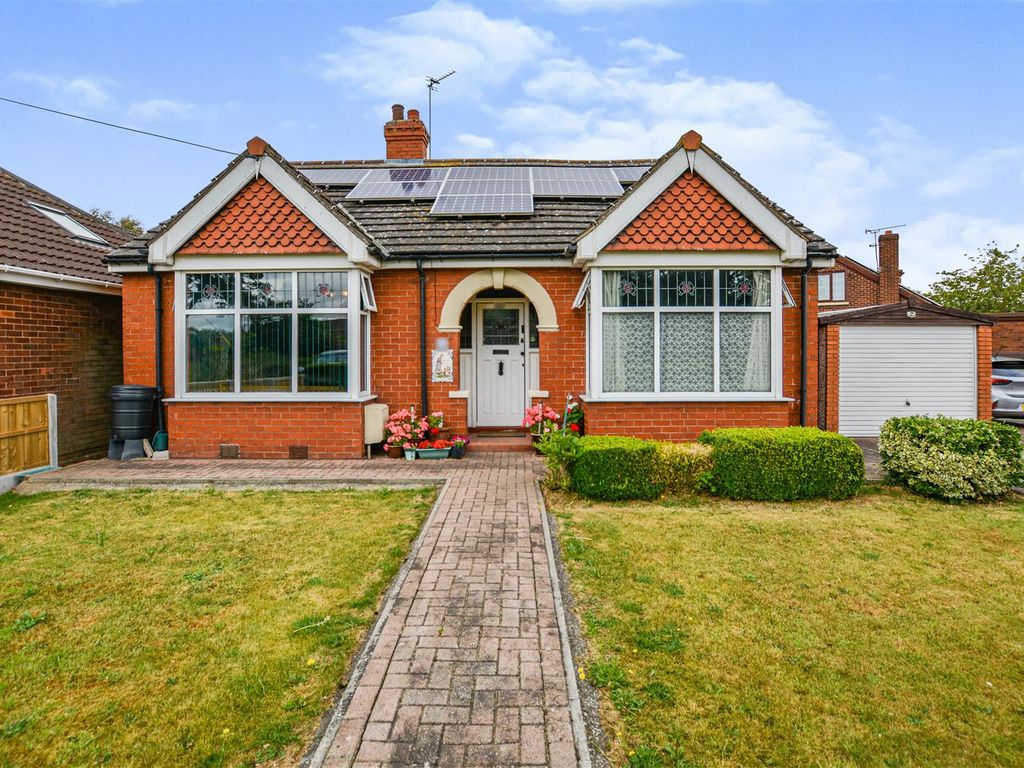 2 bed detached bungalow for sale in Darby Road, BurtonUponStather