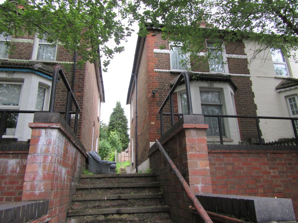 4 bed semidetached house to rent in Hughenden Road, High HP13