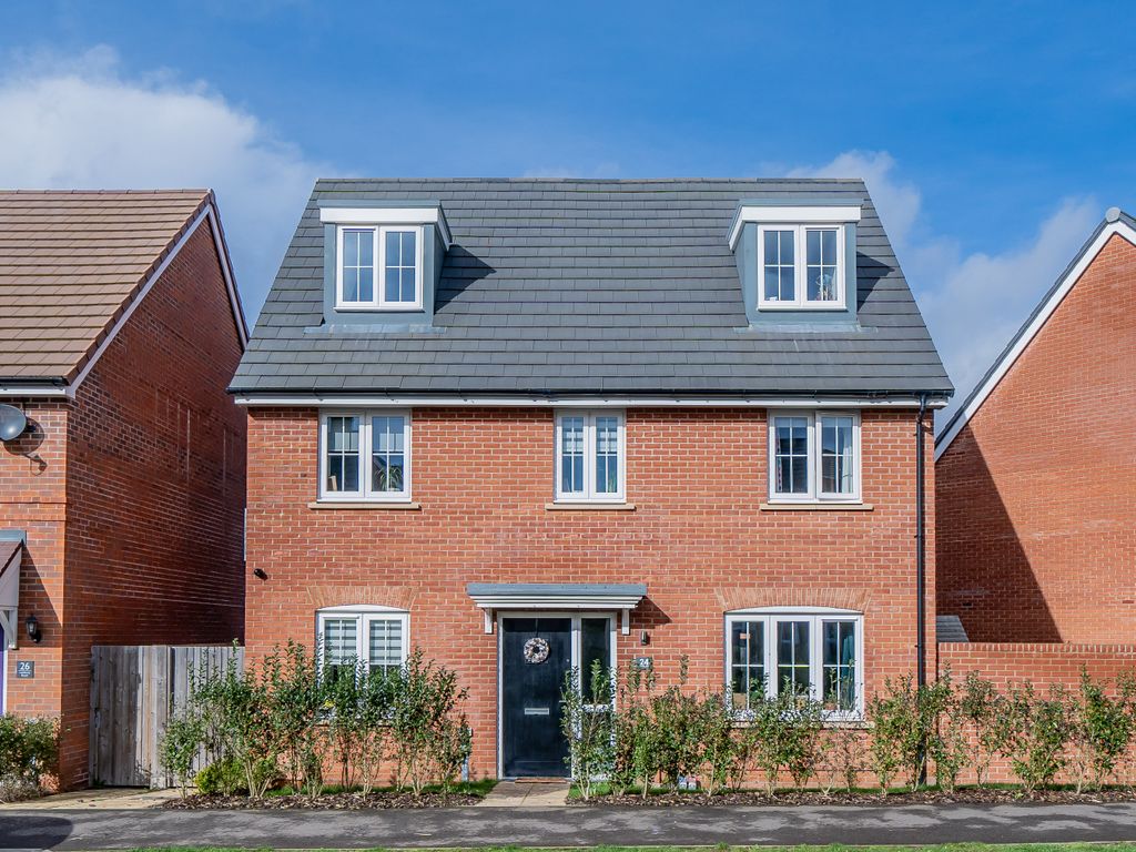 5 bed detached house for sale in Lansbury Road, Newton Leys Bletchley