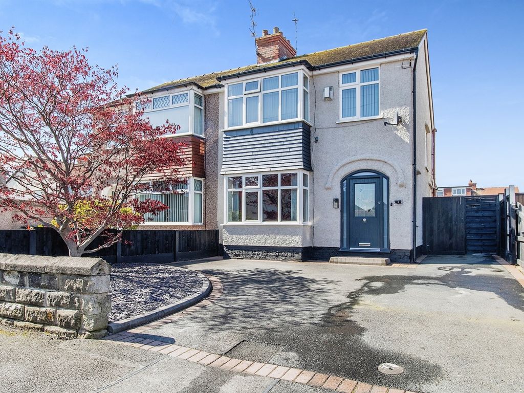 3 bed semidetached house for sale in Coppice Grange, Moreton, Wirral