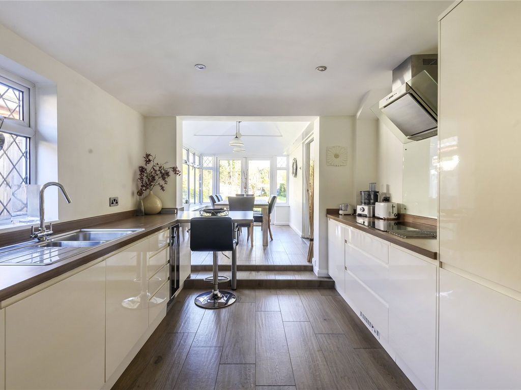 Rosebank Cottages, Woking GU22