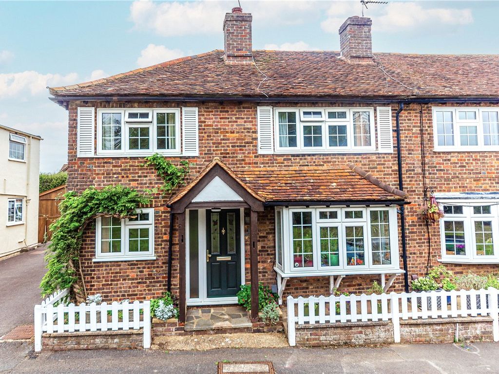 4 bed semidetached house for sale in East Common, Redbourn, St. Albans