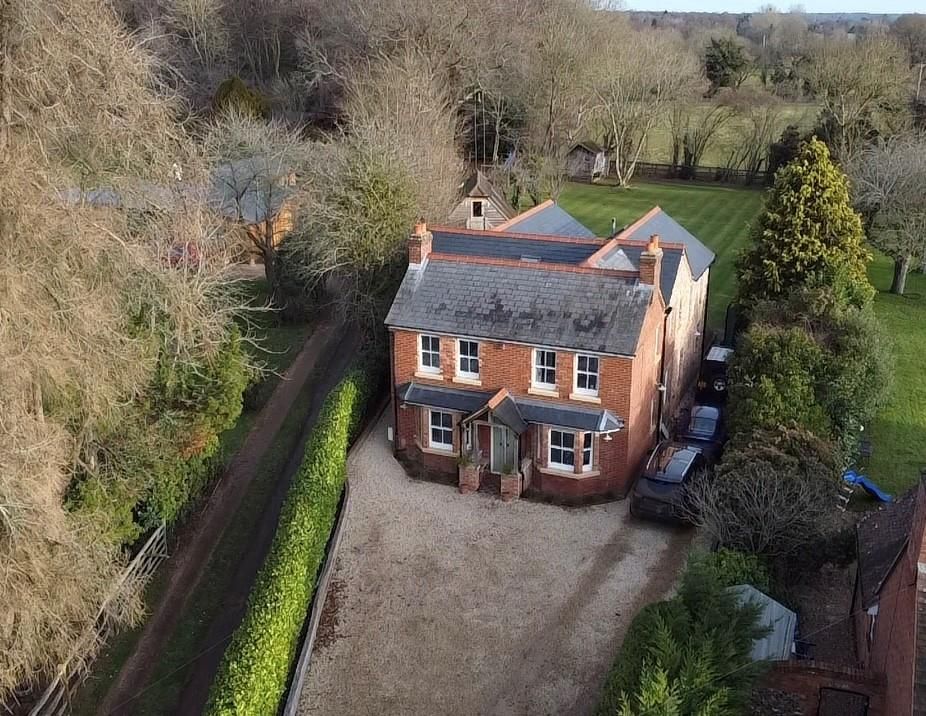 5 bed detached house for sale in Wood Lane, Kidmore End, Reading