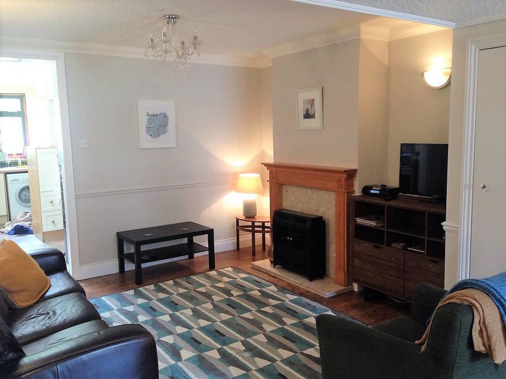 2 bed terraced house to rent in Albert Road, Romford, Essex RM1 Zoopla