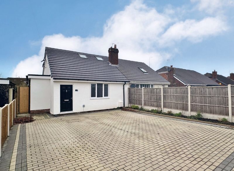 3 bed semidetached bungalow for sale in Southridge Road, Pensby