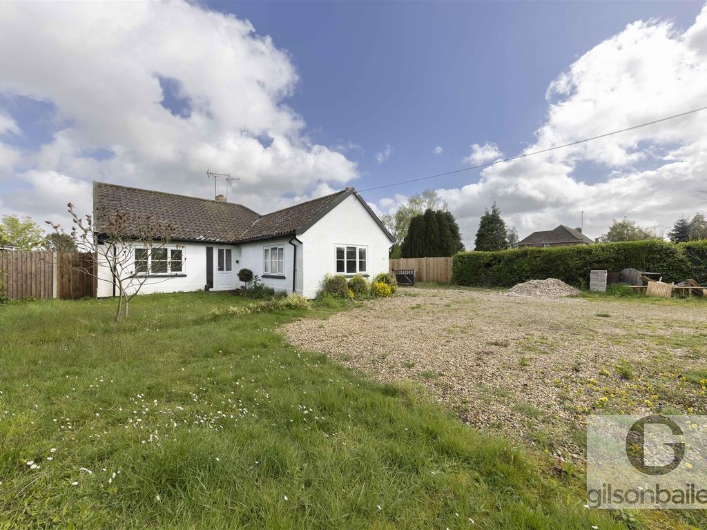 3 bed detached bungalow for sale in West Lane, Horsham St. Faith