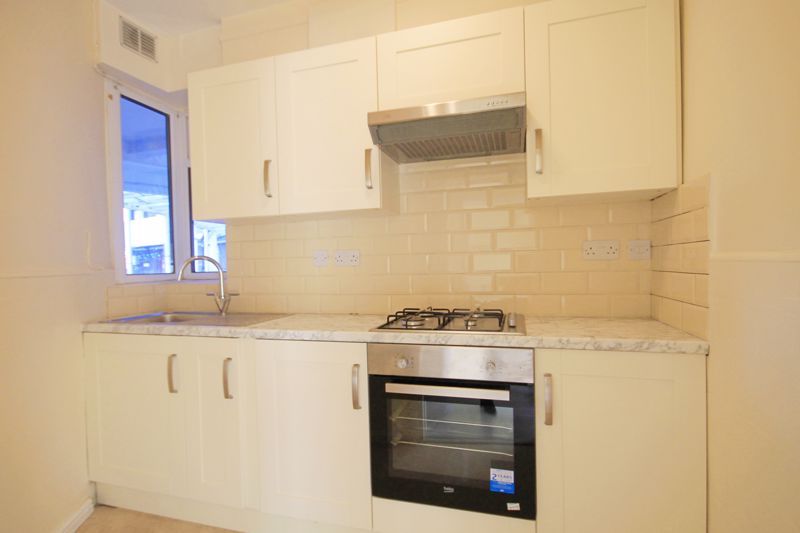 2 bed flat for sale in Medway Parade, Perivale, Greenford UB6 Zoopla