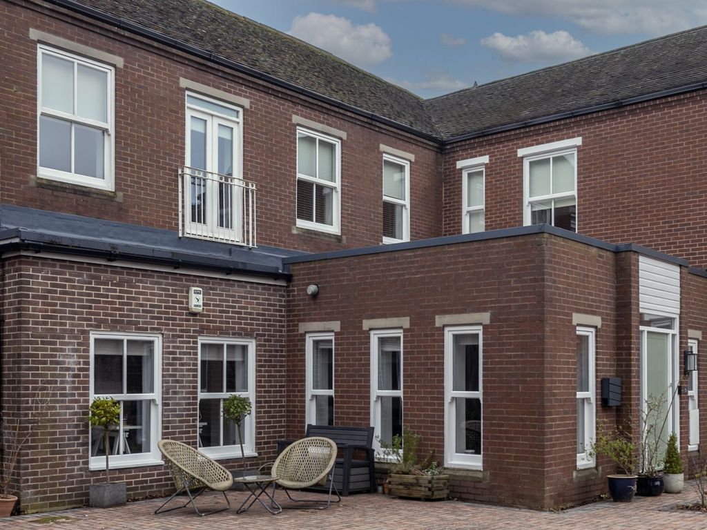 4 bed terraced house for sale in Horsehay Court, Telford TF4, £350,000